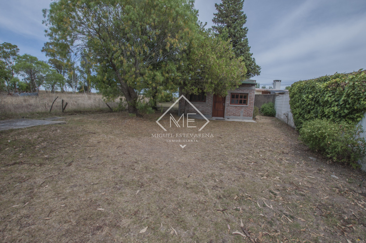 Casa ID.866 - Venta Casa en Barrio Blanes Viale - Terreno con Frente a Dos Calles