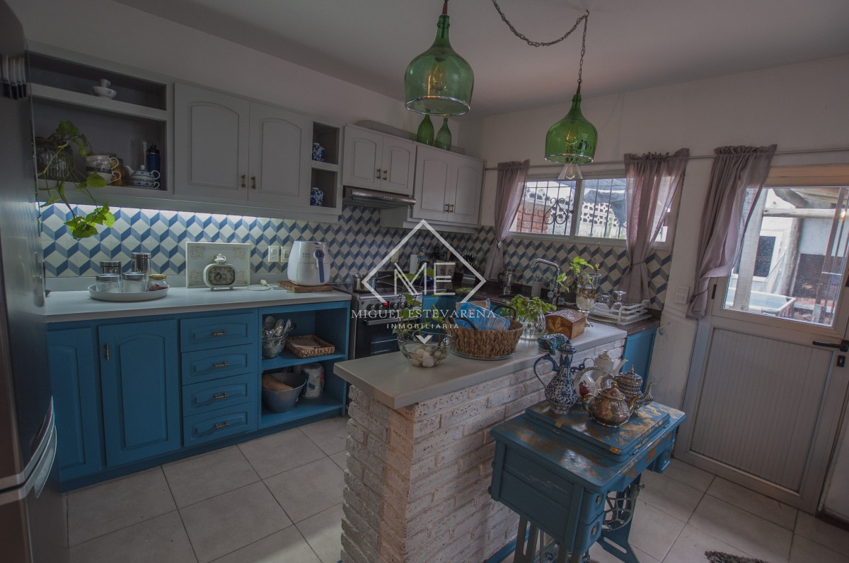 Casa ID.711 - Casa de tres dormitorios y tres baños a la venta en Maldonado.