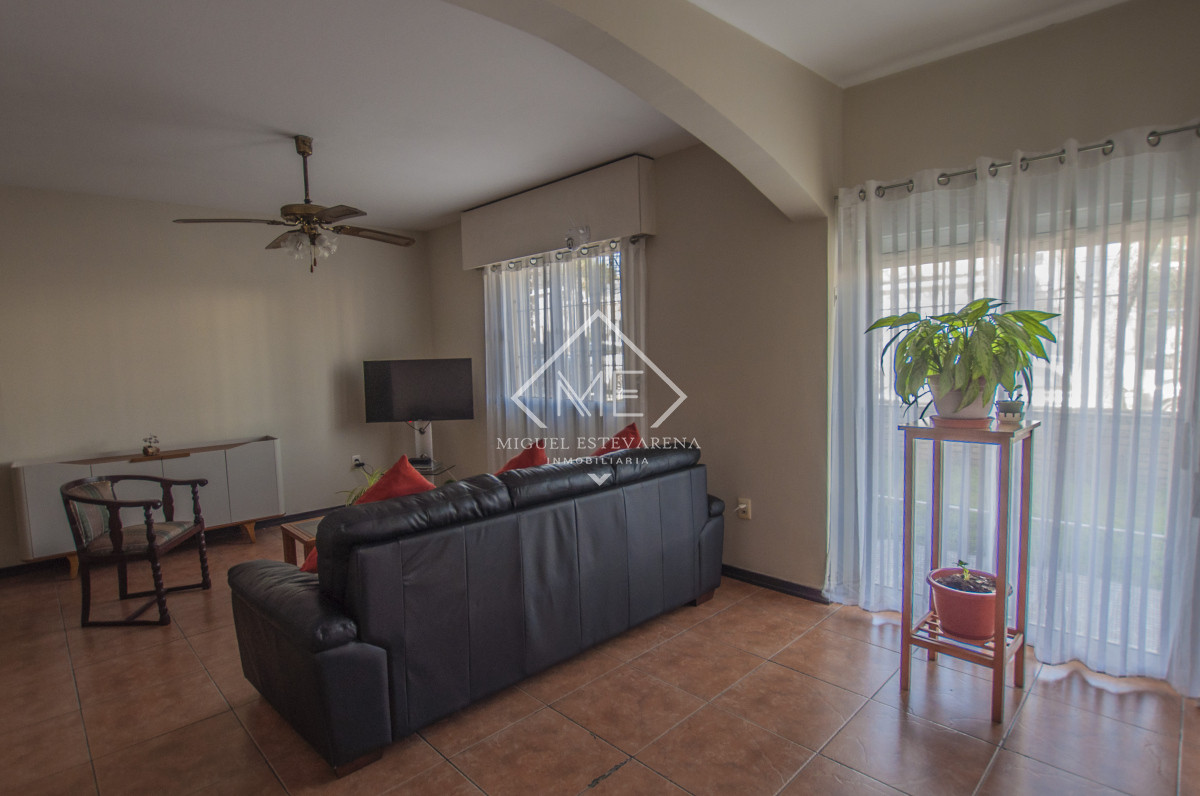 Casa ID.826 - Casa 4 Dorm. Buceo - 2 Patios, Garaje, Apta Banco