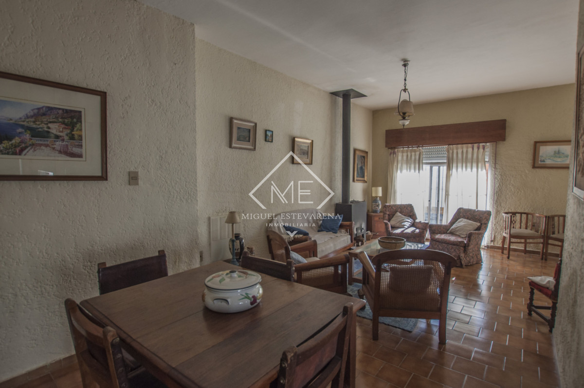 Casa ID.894 - Propiedad en Minas Apta para Banco - 4 Dormitorios, 3 Baños y Parrillero