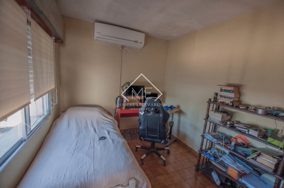 Casa ID.894 - Propiedad en Minas Apta para Banco - 4 Dormitorios, 3 Baños y Parrillero