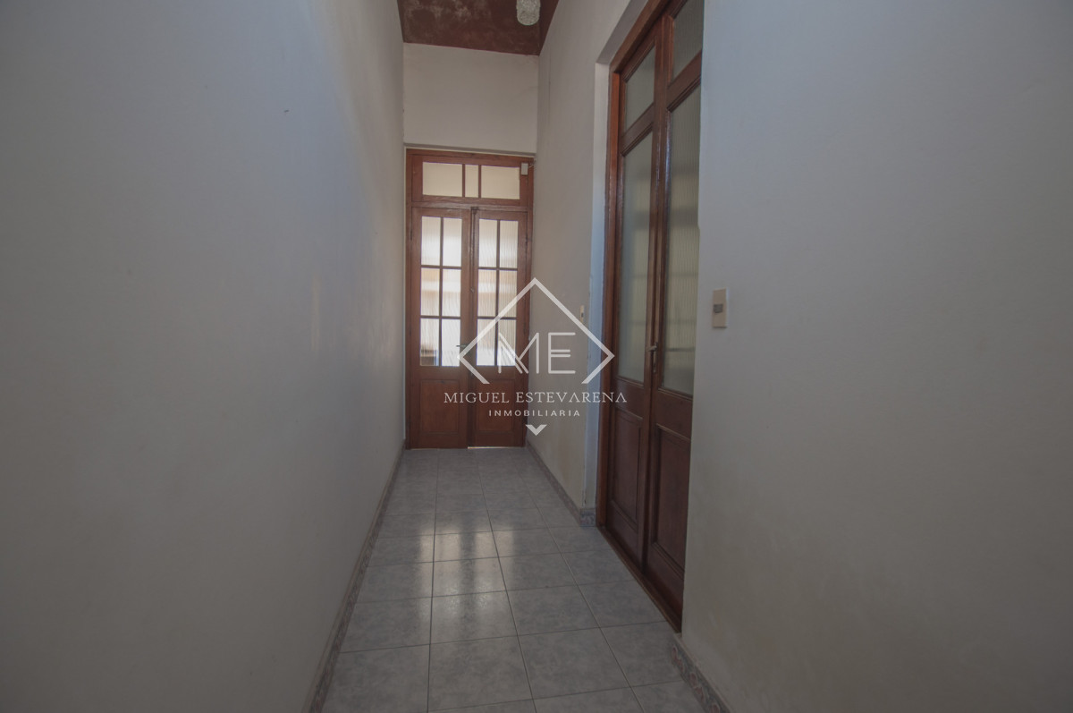 Casa ID.901 - Venta en Centro de Minas - Gran Casa de 328 m² a 2 Cuadras de Plaza Libertad