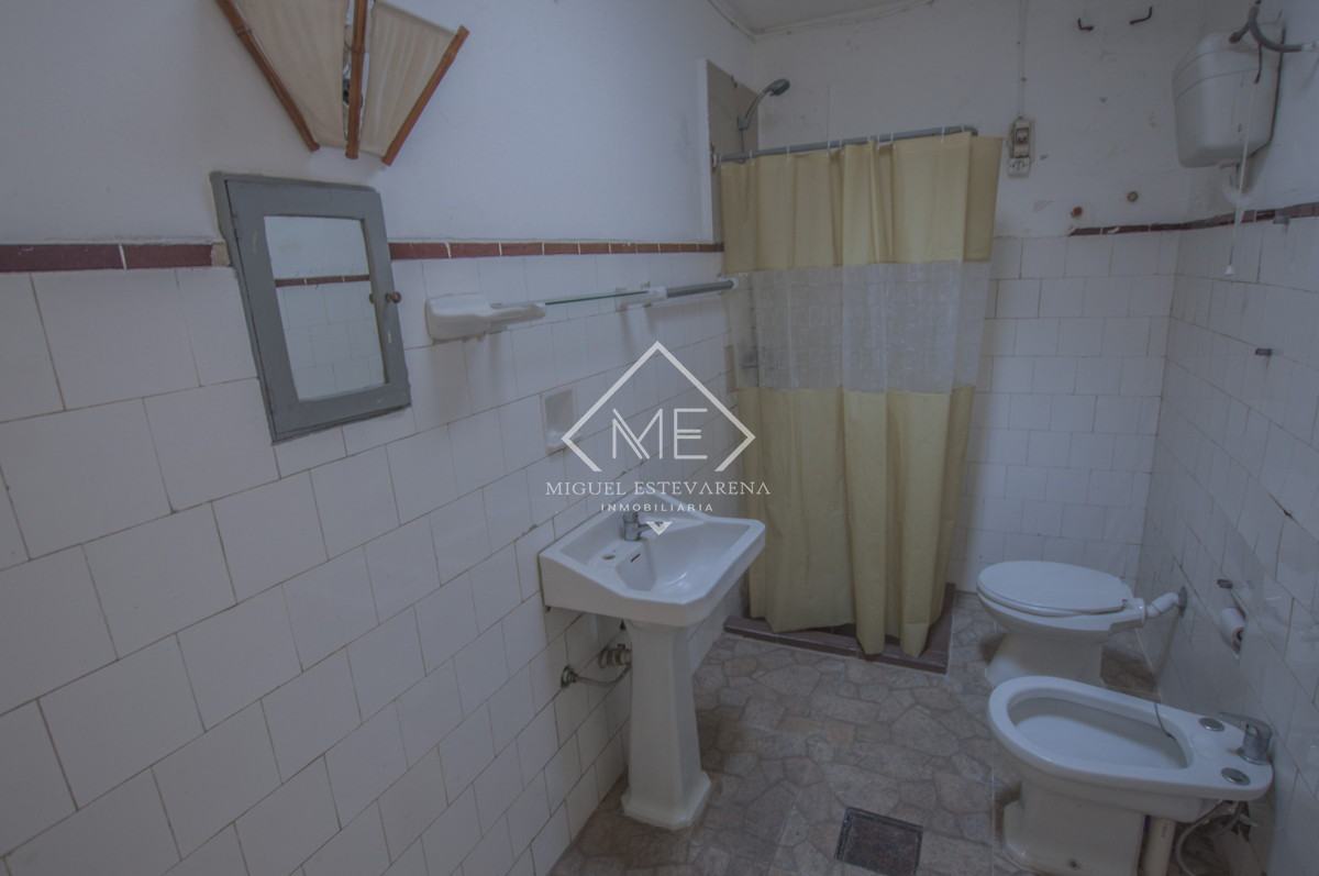 Casa ID.874 - Casa en Venta con Dormitorio en Suite y 400 m² de Terreno - Excelente Ubicación en Minas