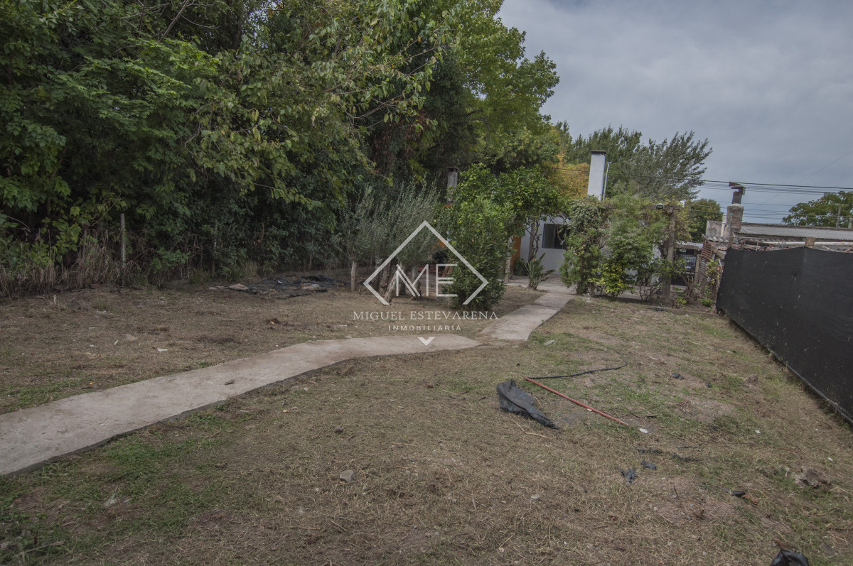 Casa ID.780 - Se alquila casa de tres dormitorios en barrio Estación, Minas.
