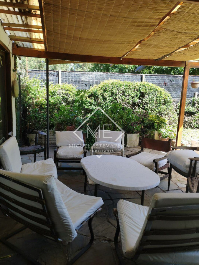Casa ID.760 - Casa de cuatro dormitorios en venta en Pinares, Maldonado.