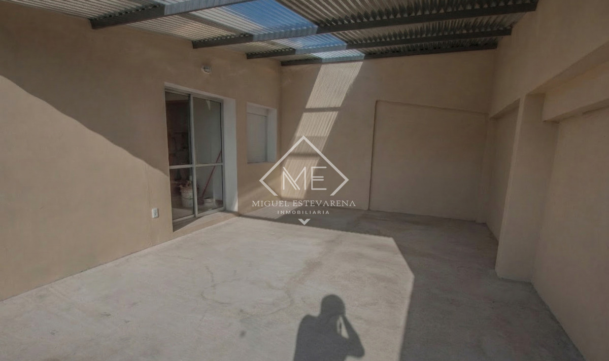 Casa ID.873 - Alquiler en Barrio Las Delicias - Casa 2 Dormitorios Remodelada