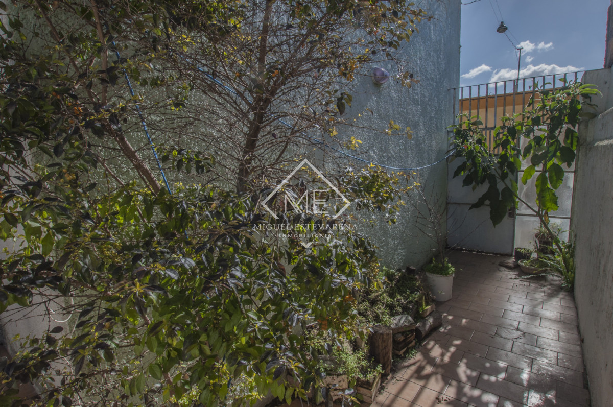 Casa ID.894 - Propiedad en Minas Apta para Banco - 4 Dormitorios, 3 Baños y Parrillero