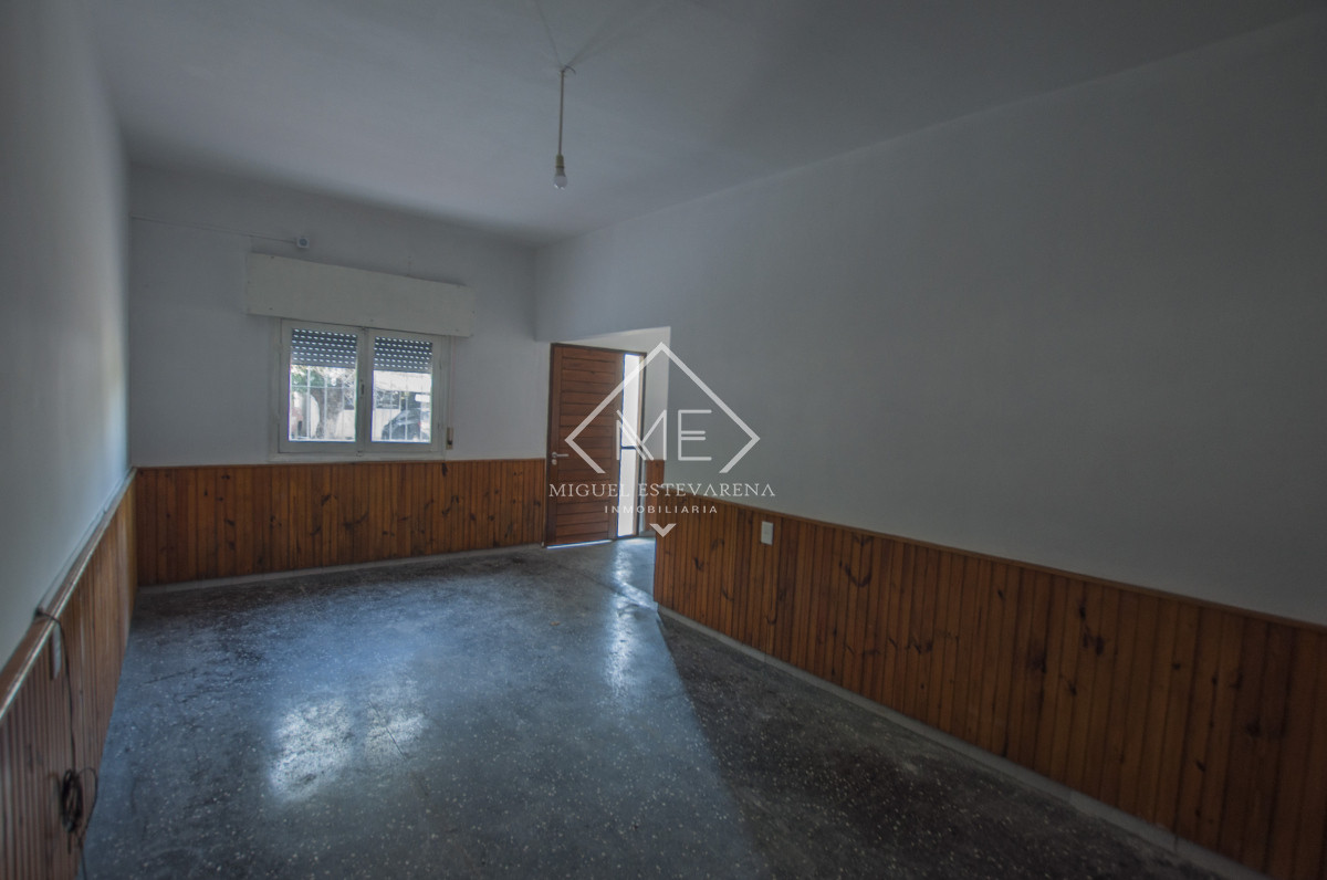Casa ID.780 - Se alquila casa de tres dormitorios en barrio Estación, Minas.