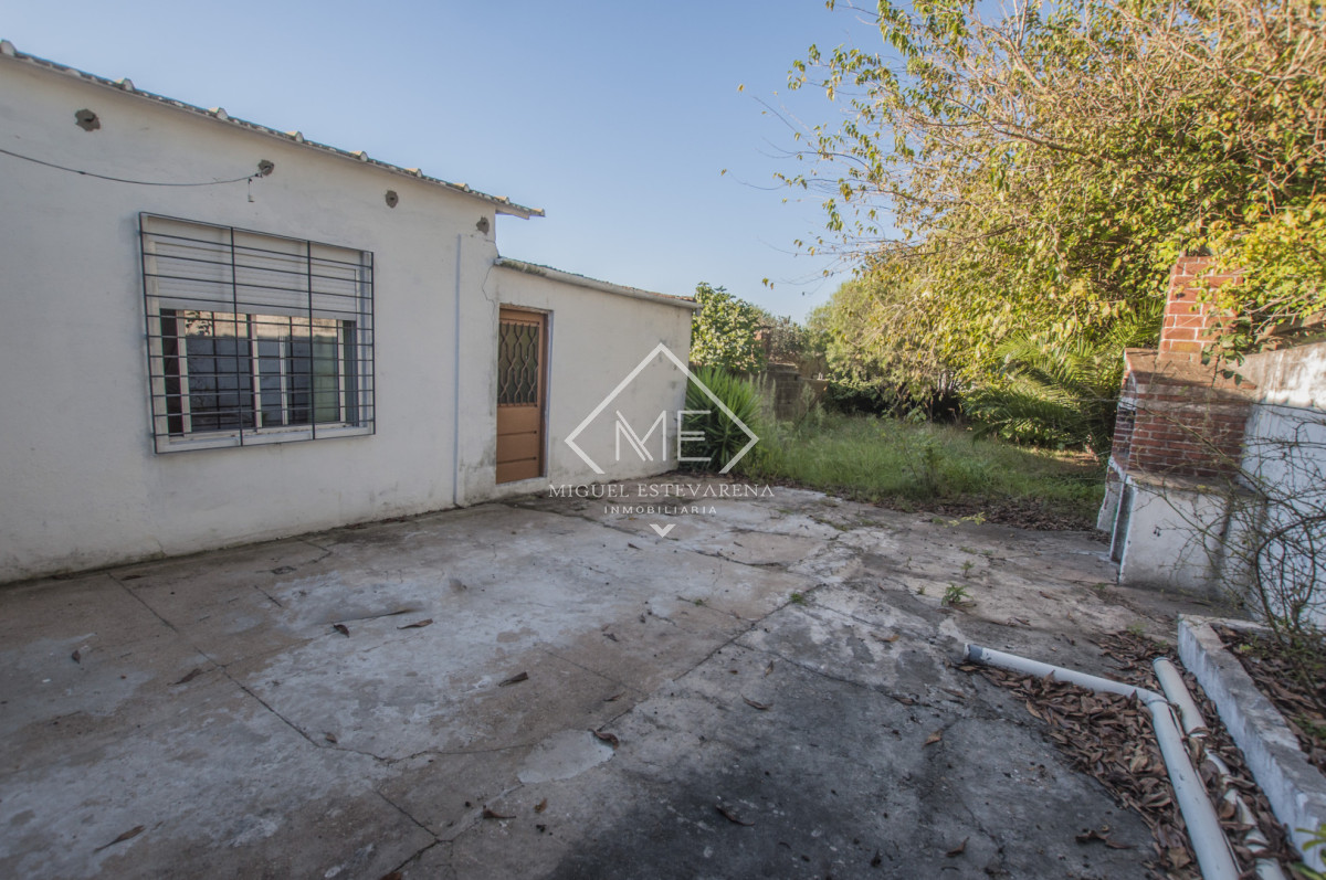 Casa ID.874 - Casa en Venta con Dormitorio en Suite y 400 m² de Terreno - Excelente Ubicación en Minas