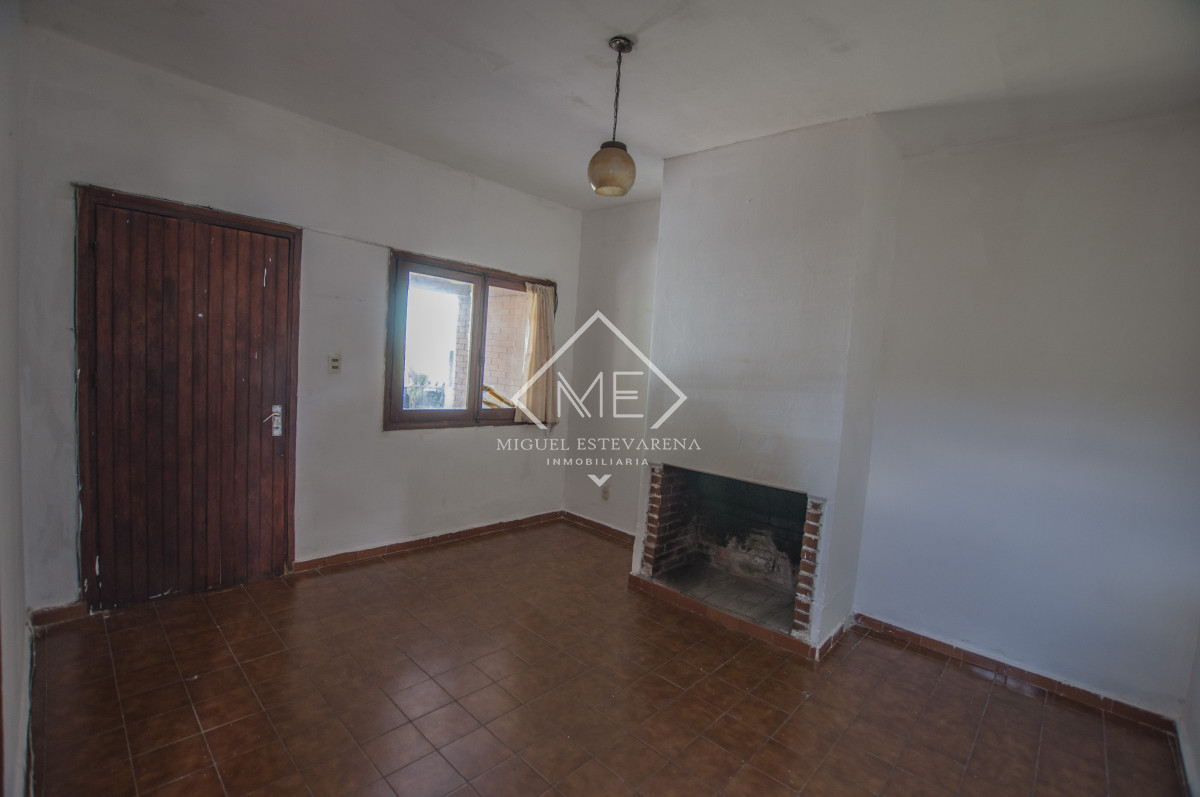 Casa ID.778 - En alquiler: Casa de 2 dormitorios en barrio España, Minas.