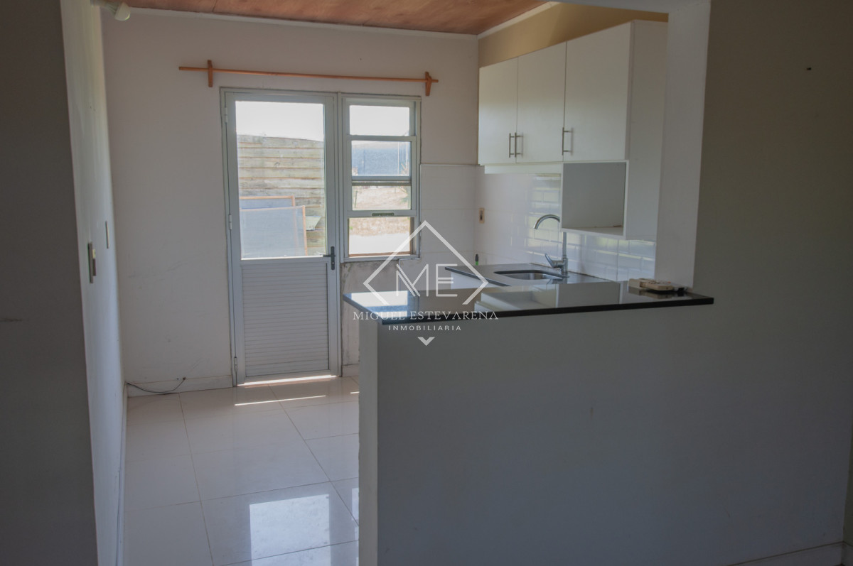 Casa ID.856 - Casa 3 Dormitorios En venta - Living Integrado, barrios Las Palmas, Minas