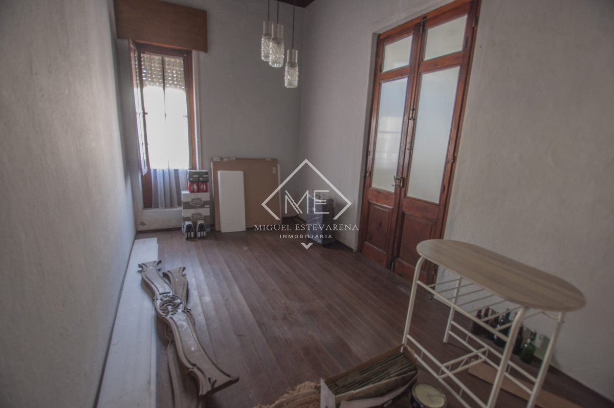 Casa ID.901 - Venta en Centro de Minas - Gran Casa de 328 m² a 2 Cuadras de Plaza Libertad