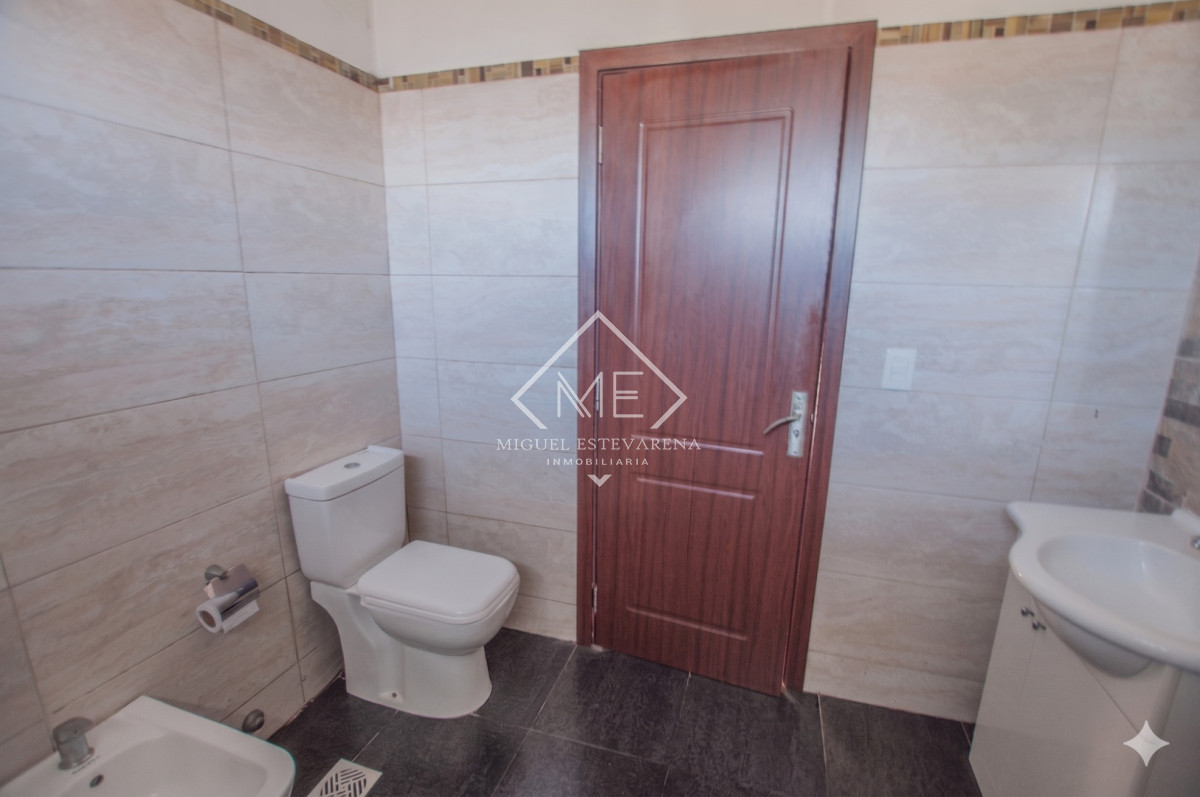 Casa ID.888 - Casa a la Venta en Portal de las Sierras - Frente Cerrado y Más de 300 m²
