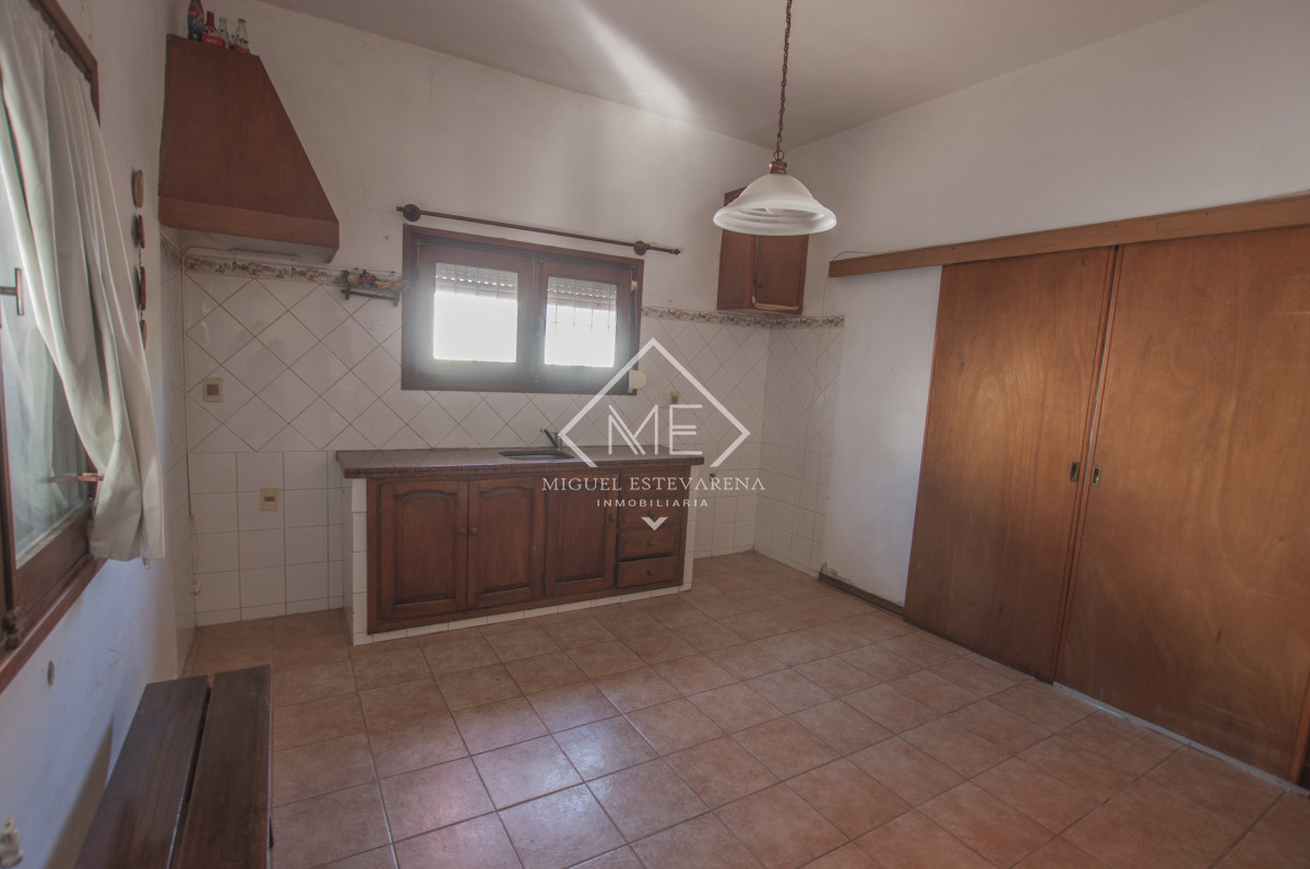 Casa ID.784 - Venta Casa 2 Dorm. Maldonado - Potencial Inversor, Entrada Lateral
