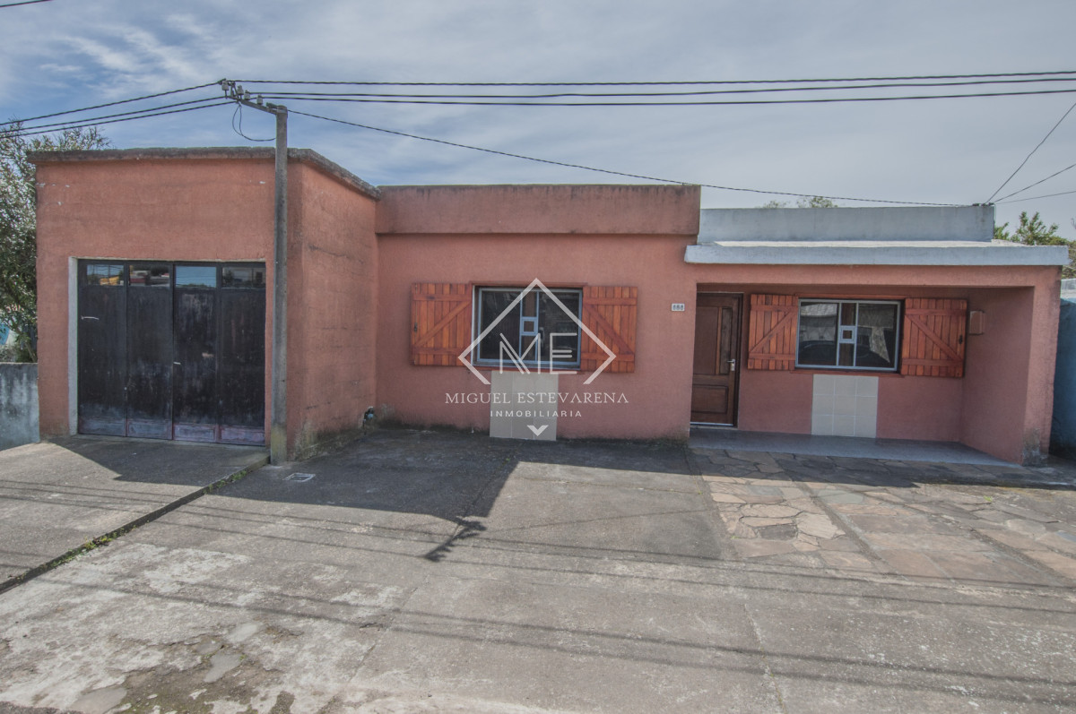 Casa ID.902 - Casa a la Venta en Barrio Las Pitas - 110 m² Construidos y Gran Terreno
