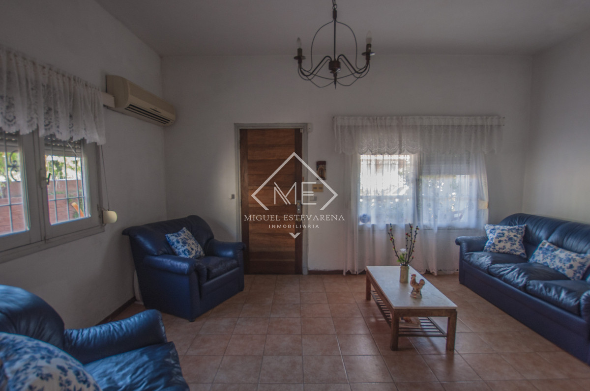 Casa ID.784 - Venta Casa 2 Dorm. Maldonado - Potencial Inversor, Entrada Lateral