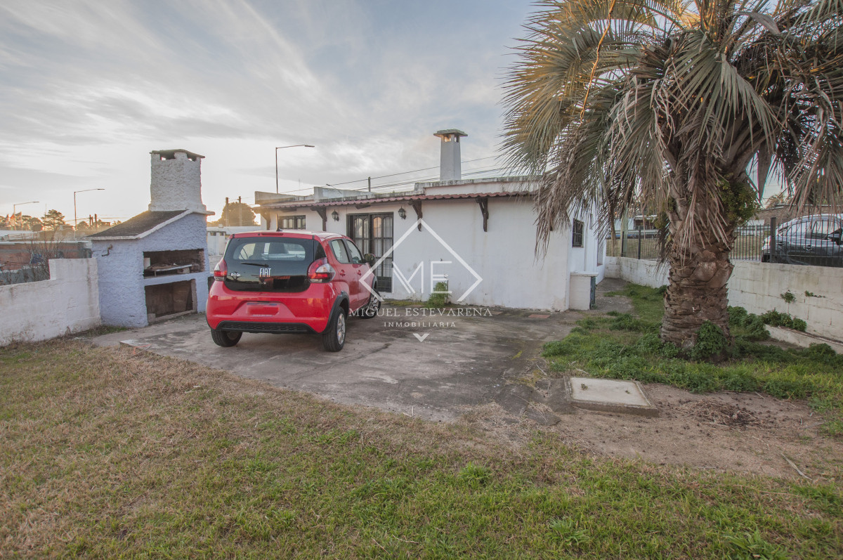 Casa ID.822 - Casa Minas - 2/3 Dorm. + Monoambiente, Gran Terreno Esquina