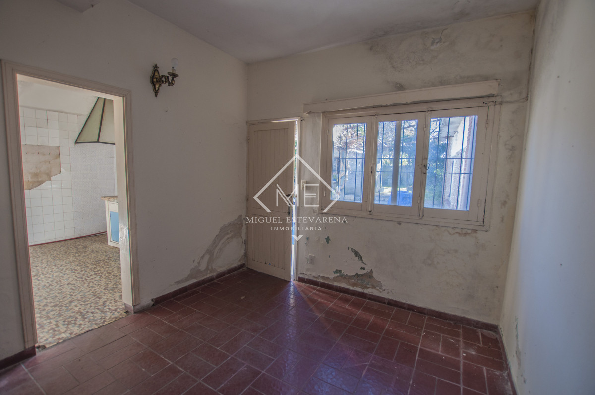 Casa ID.811 - Casa en venta Maldonado - Gran Terreno, Potencial InversorAmpliación