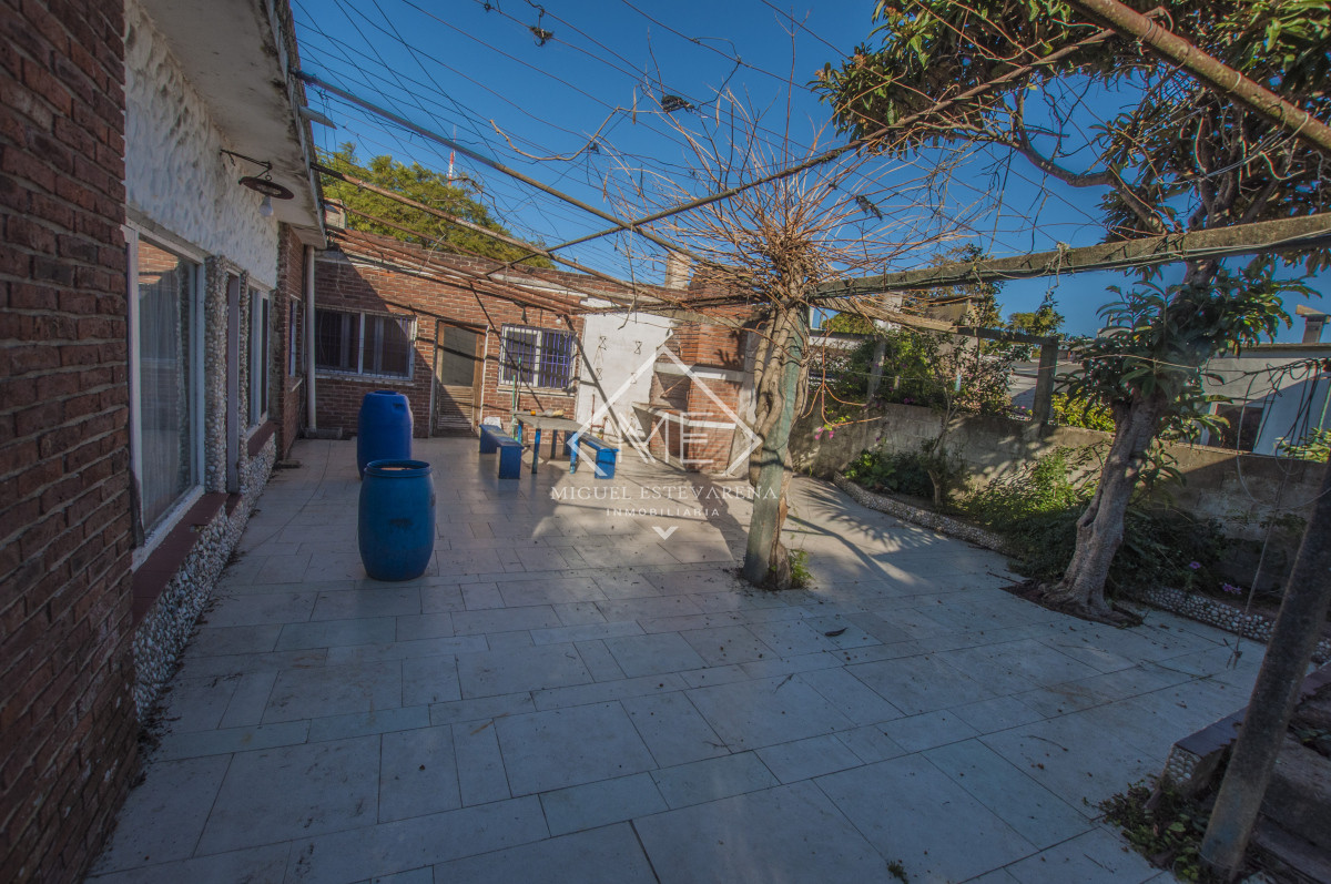 Casa ID.811 - Casa en venta Maldonado - Gran Terreno, Potencial InversorAmpliación