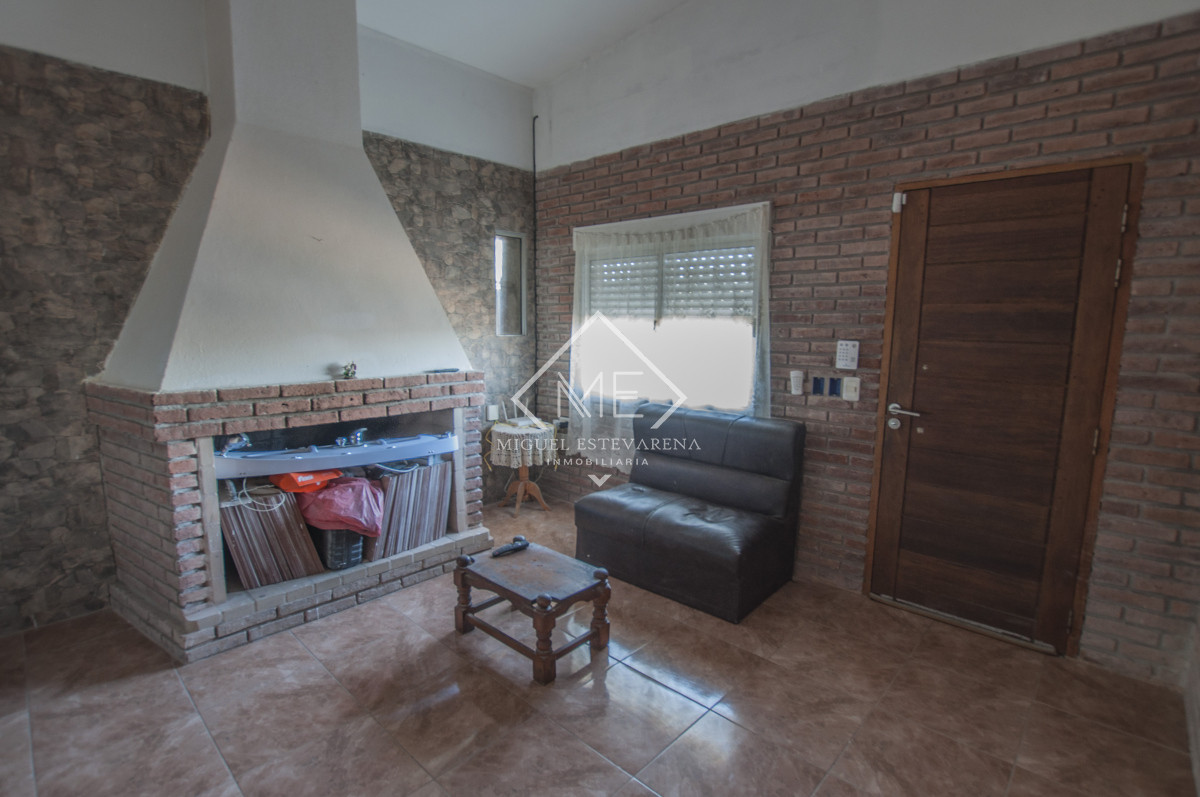 Casa ID.803 - Amplia casa a la venta en Minas