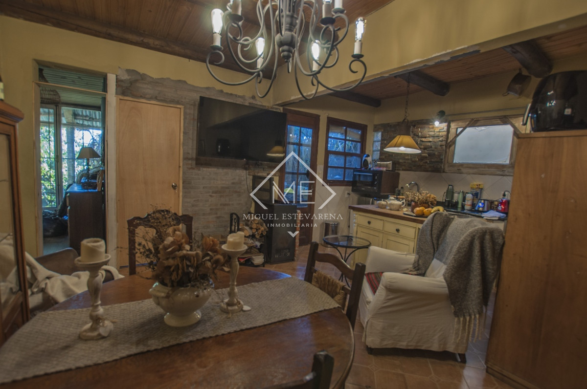 Casa ID.708 - Oportunidad venta de casa en Minas, cinco dormitorios y tres baños