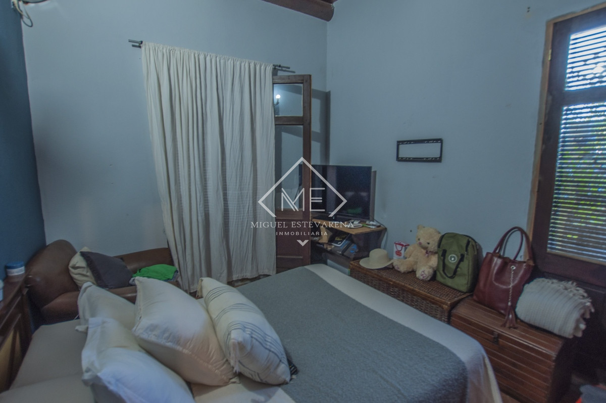Casa ID.708 - Oportunidad venta de casa en Minas, cinco dormitorios y tres baños