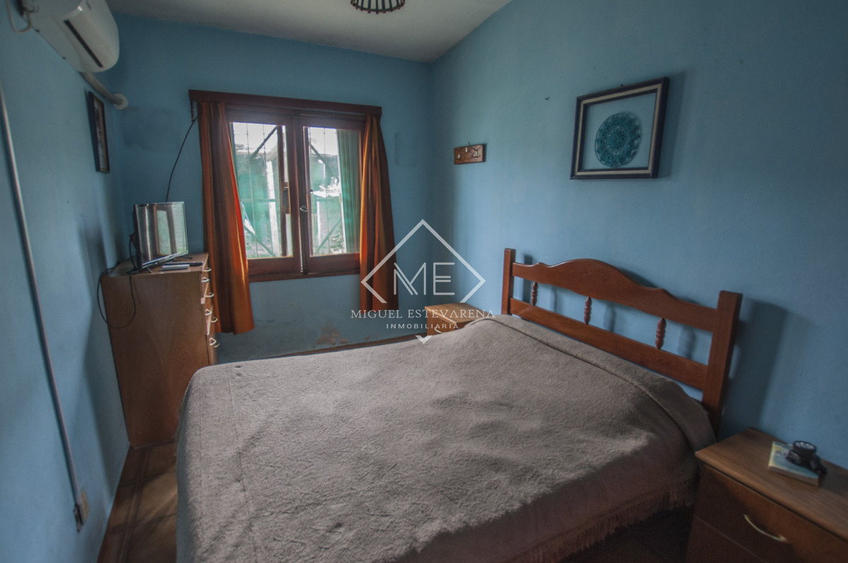 Casa ID.890 - Casa a la Venta en Barrio España - 3 Dormitorios, Cochera, Parrillero y Terreno Amplio