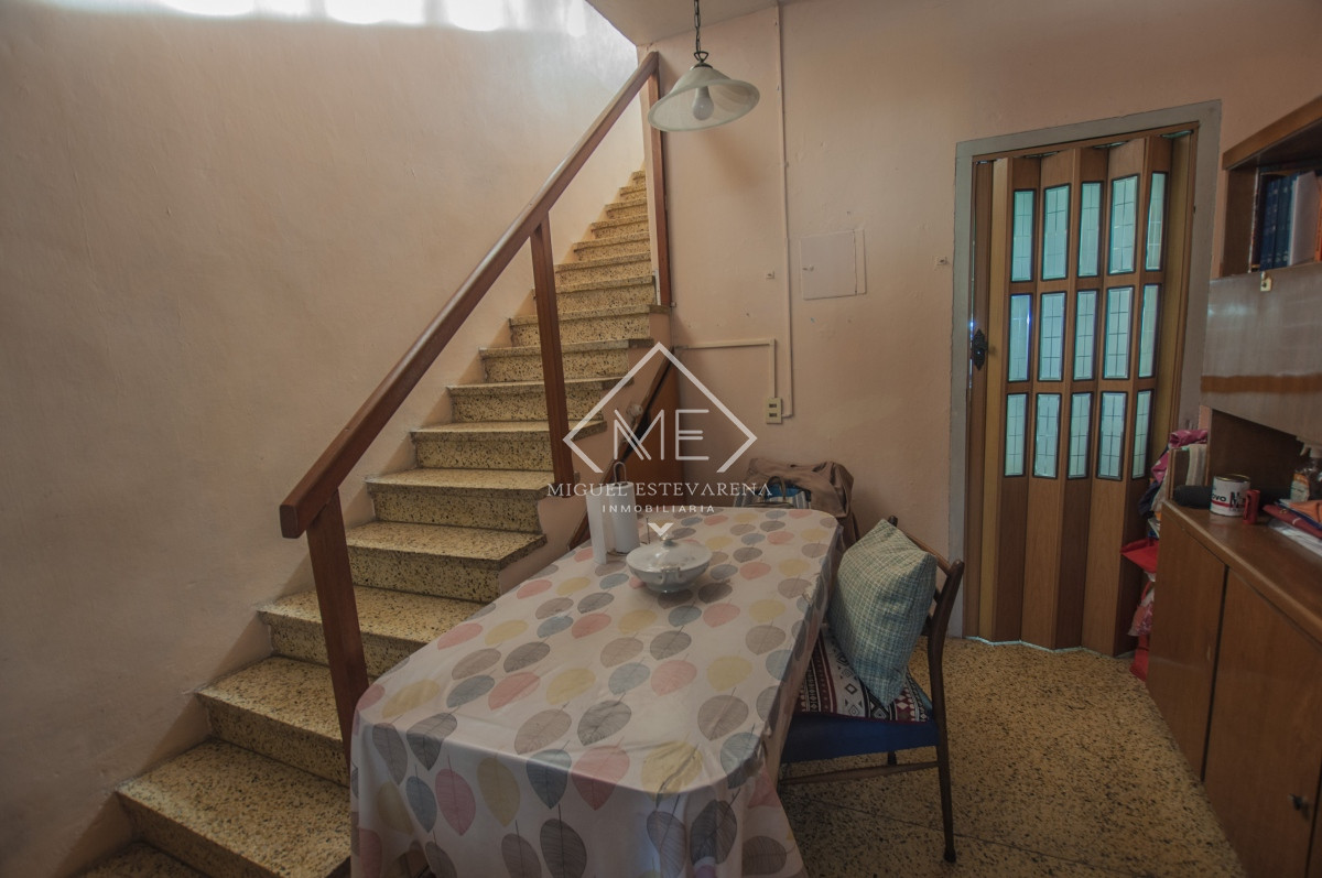 Casa ID.669 - Casa a la venta de un dormitorio más apto al fondo.