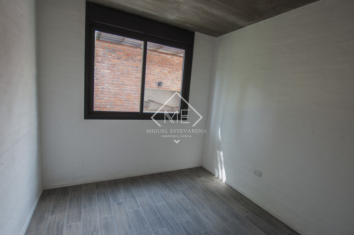 Casa ID.765 - Casa en venta, 3 dormitorios dos baños San Francisco