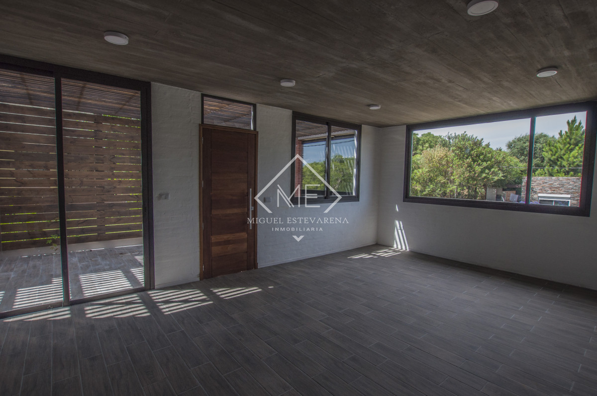 Casa ID.765 - Casa en venta, 3 dormitorios dos baños San Francisco
