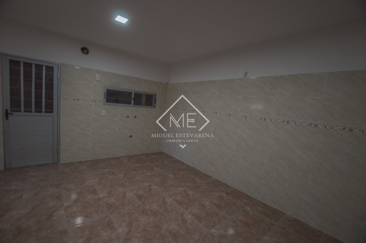 Casa ID.803 - Amplia casa a la venta en Minas