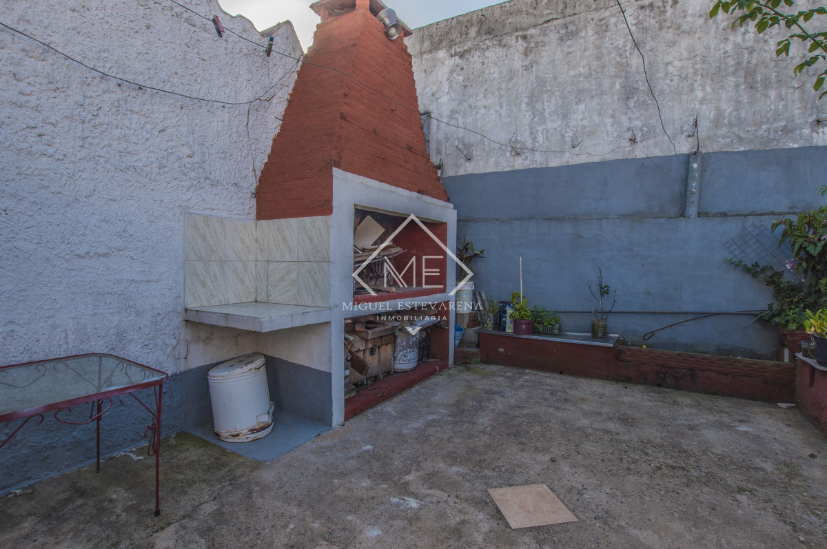 Casa ID.784 - Venta Casa 2 Dorm. Maldonado - Potencial Inversor, Entrada Lateral
