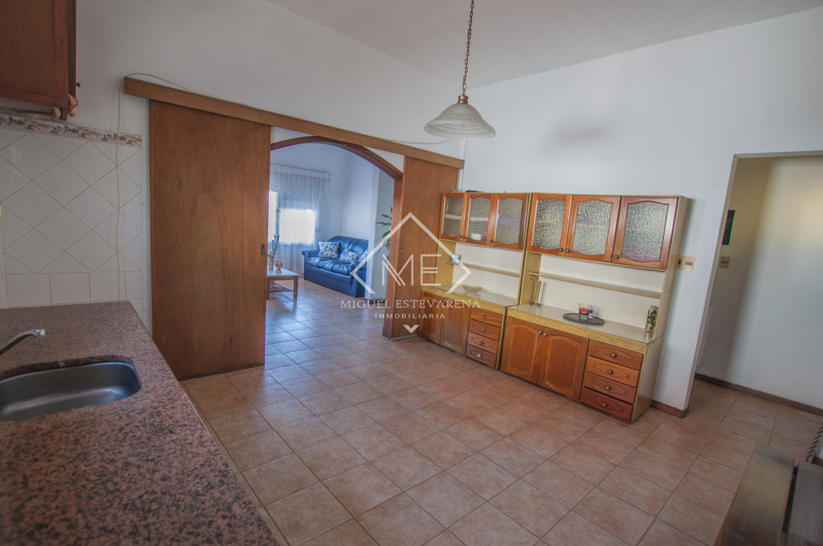 Casa ID.784 - Venta Casa 2 Dorm. Maldonado - Potencial Inversor, Entrada Lateral