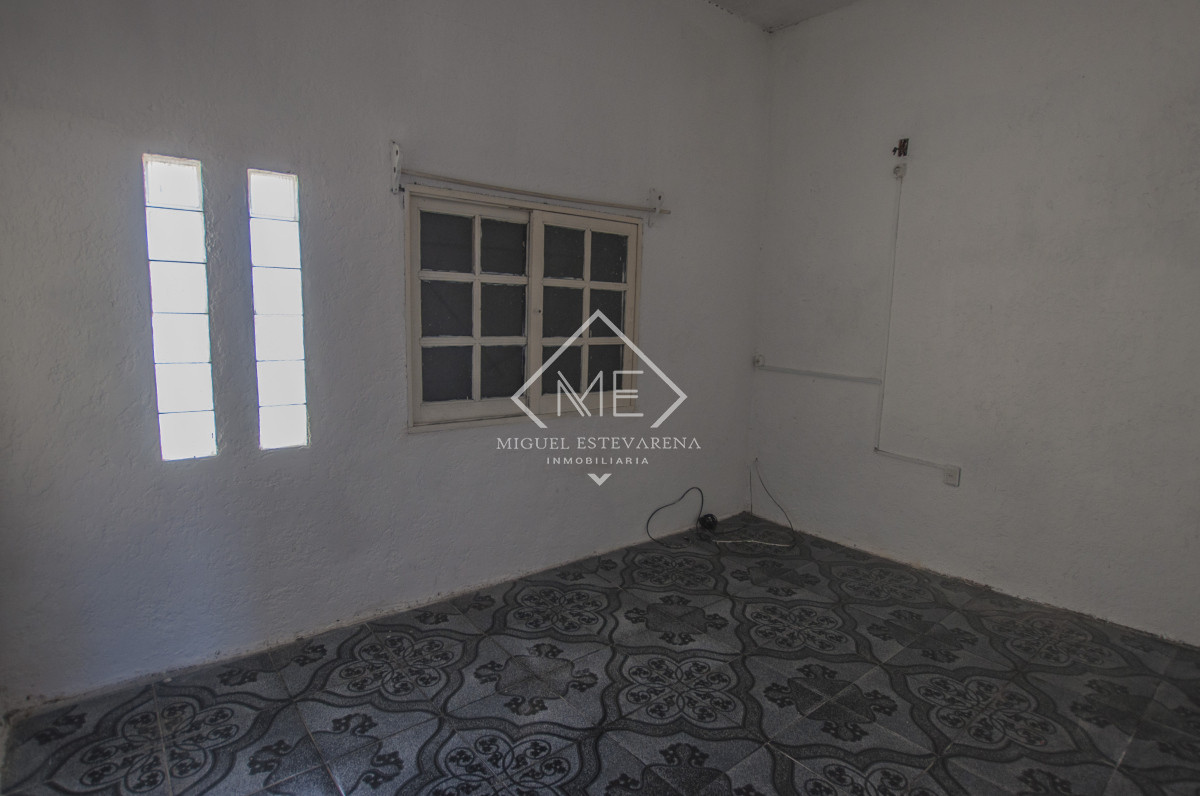 Casa ID.771 - Casa de 3 dormitorios en alquiler, Minas. 