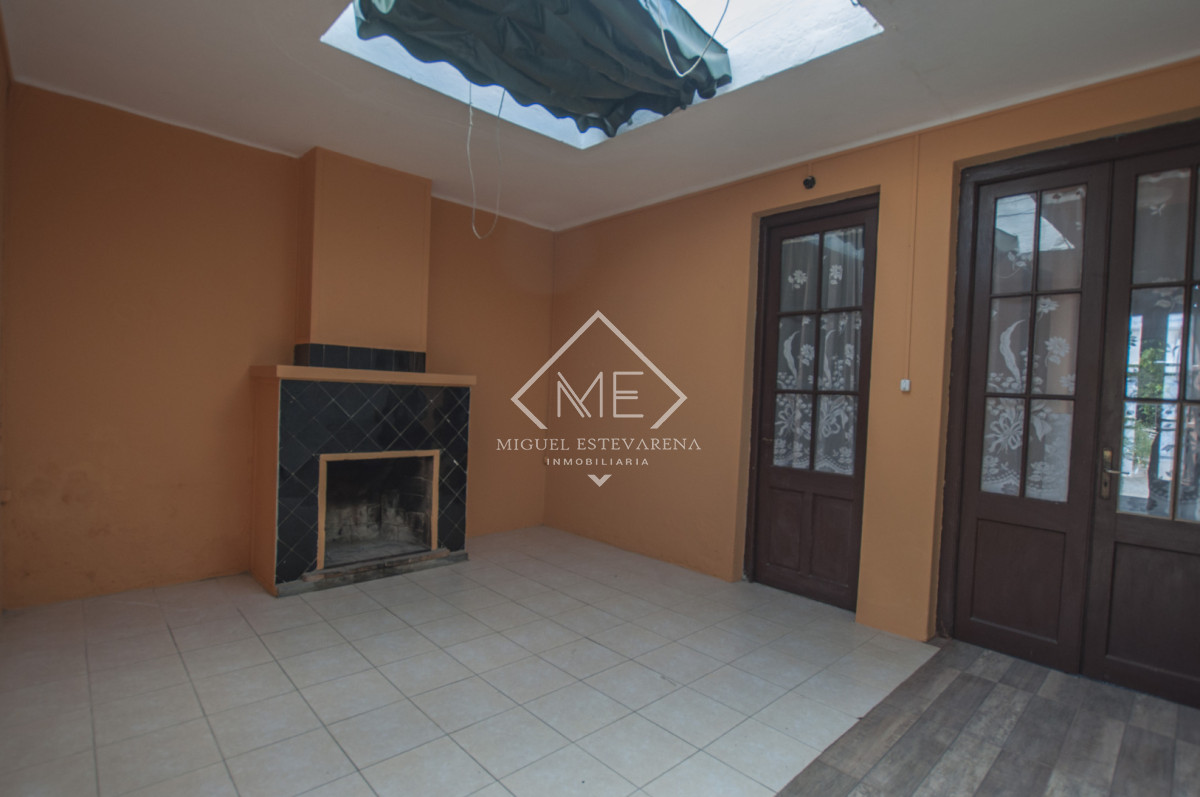 Casa ID.855 - Venta Casa Con Renta - 345m2, Estufa A Leña, Cerca De Todo