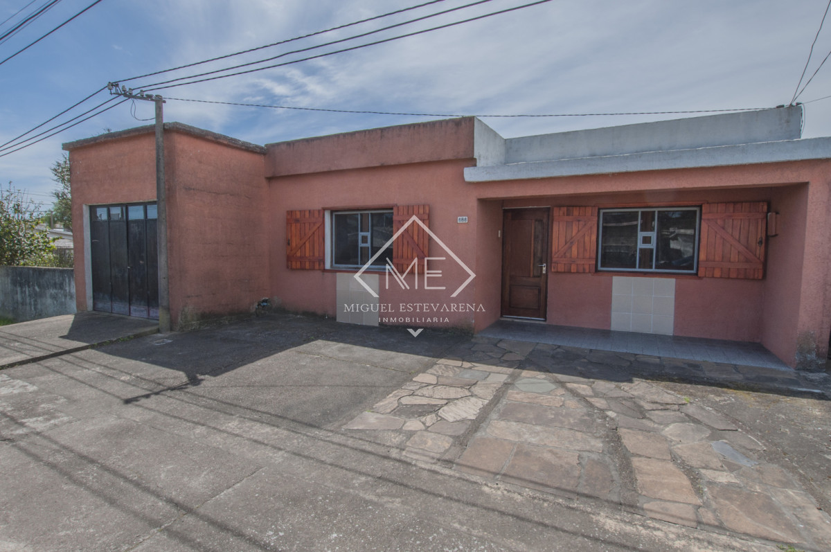 Casa ID.902 - Casa a la Venta en Barrio Las Pitas - 110 m² Construidos y Gran Terreno