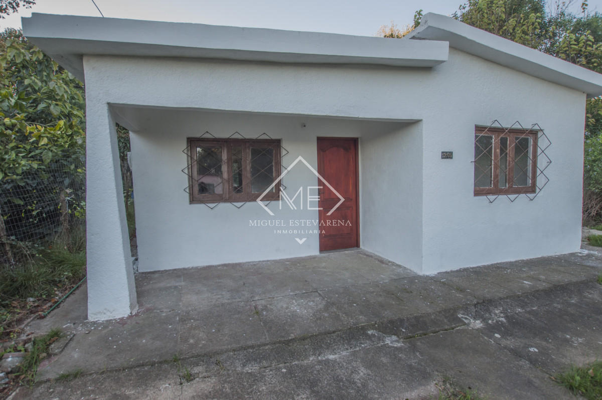 Casa ID.875 - Alquiler de casa en Minas con Fondo Amplio y Entrada para Auto - Barrio Peñarol