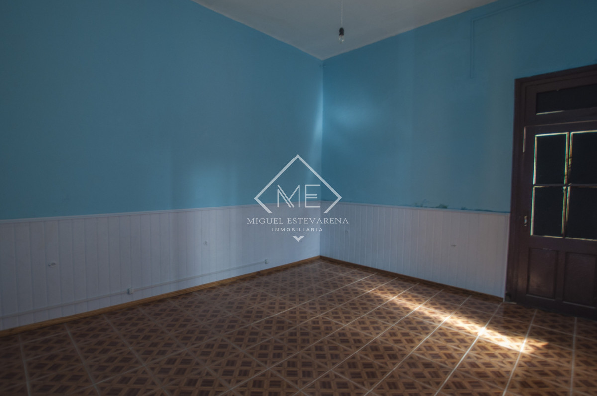 Casa ID.855 - Venta Casa Con Renta - 345m2, Estufa A Leña, Cerca De Todo