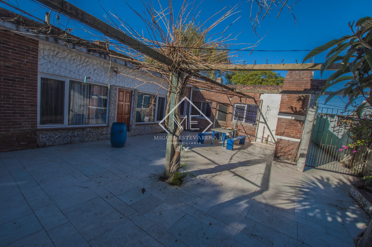 Casa ID.811 - Casa en venta Maldonado - Gran Terreno, Potencial InversorAmpliación
