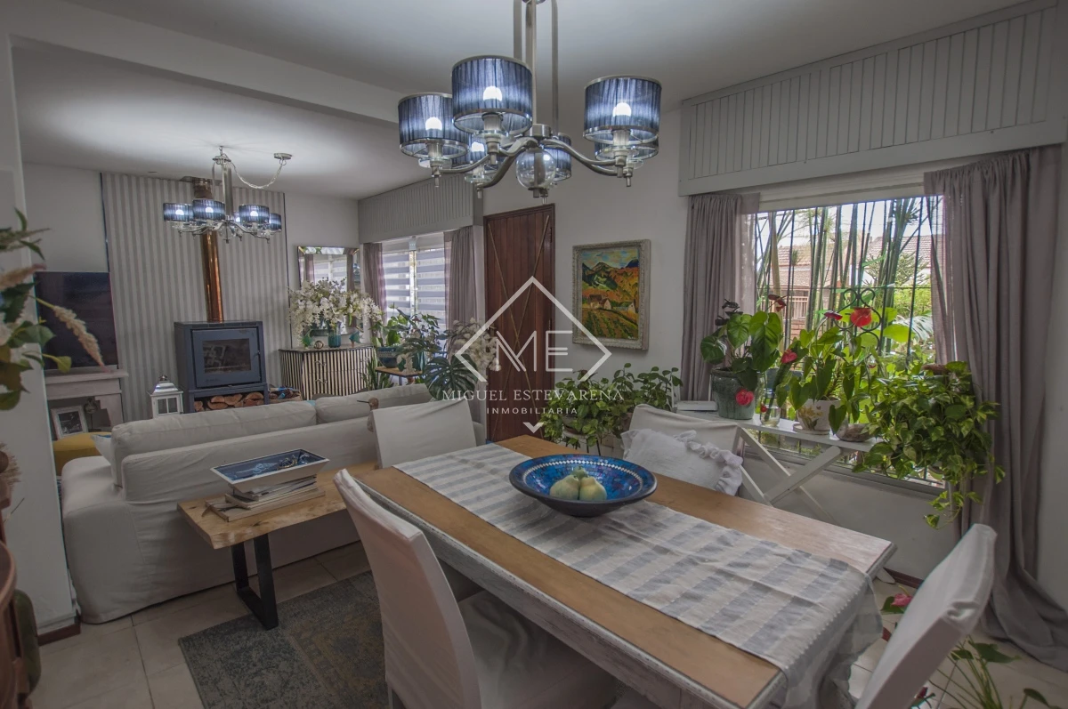 Casa ID.711 - Casa de tres dormitorios y tres baños a la venta en Maldonado.