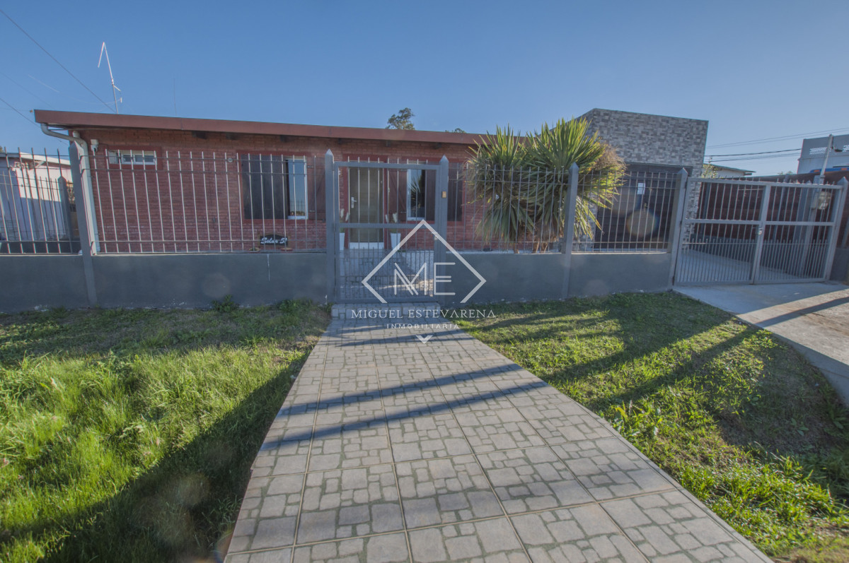 Casa ID.888 - Casa a la Venta en Portal de las Sierras - Frente Cerrado y Más de 300 m²