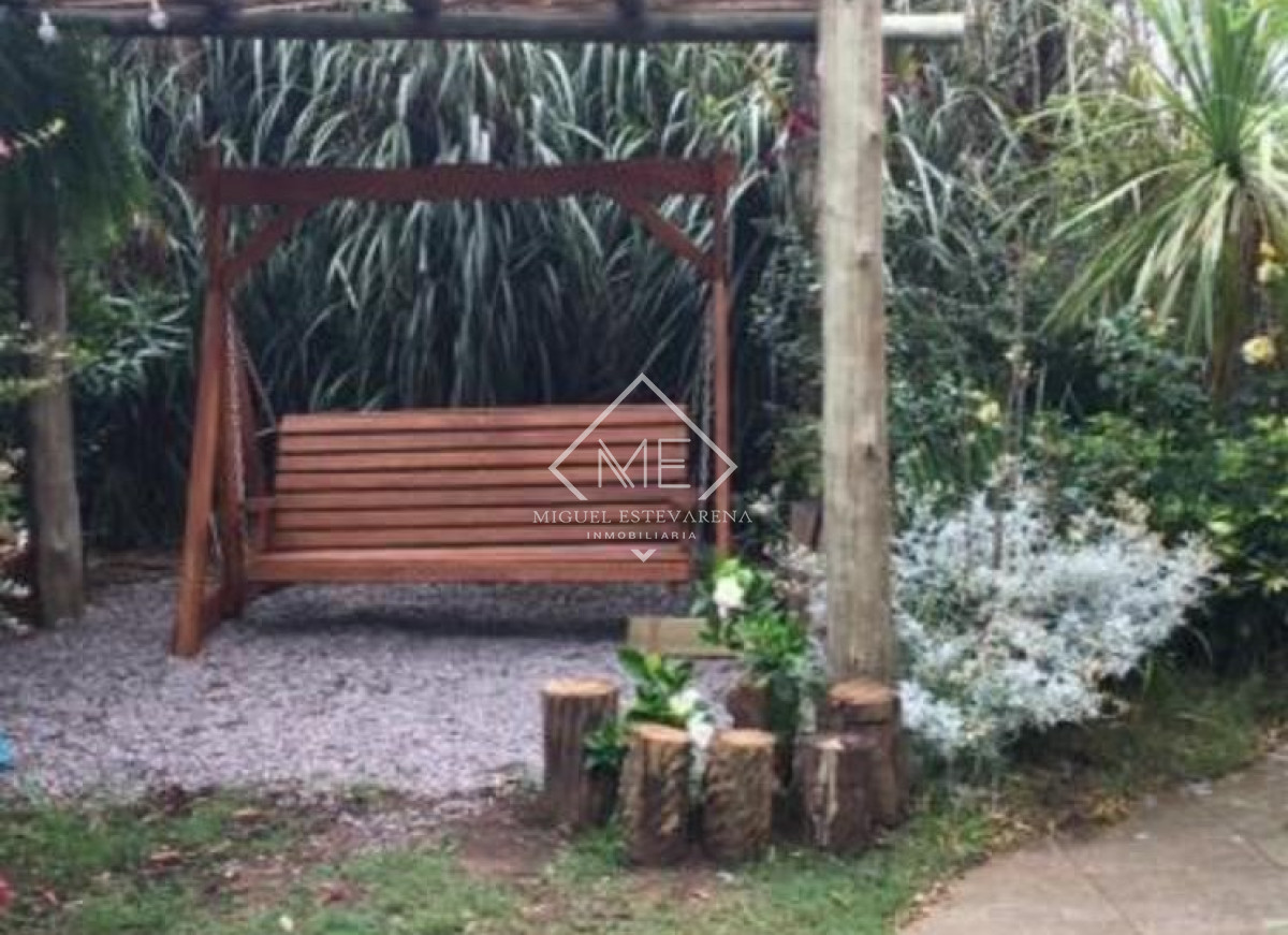 Casa ID.708 - Oportunidad venta de casa en Minas, cinco dormitorios y tres baños