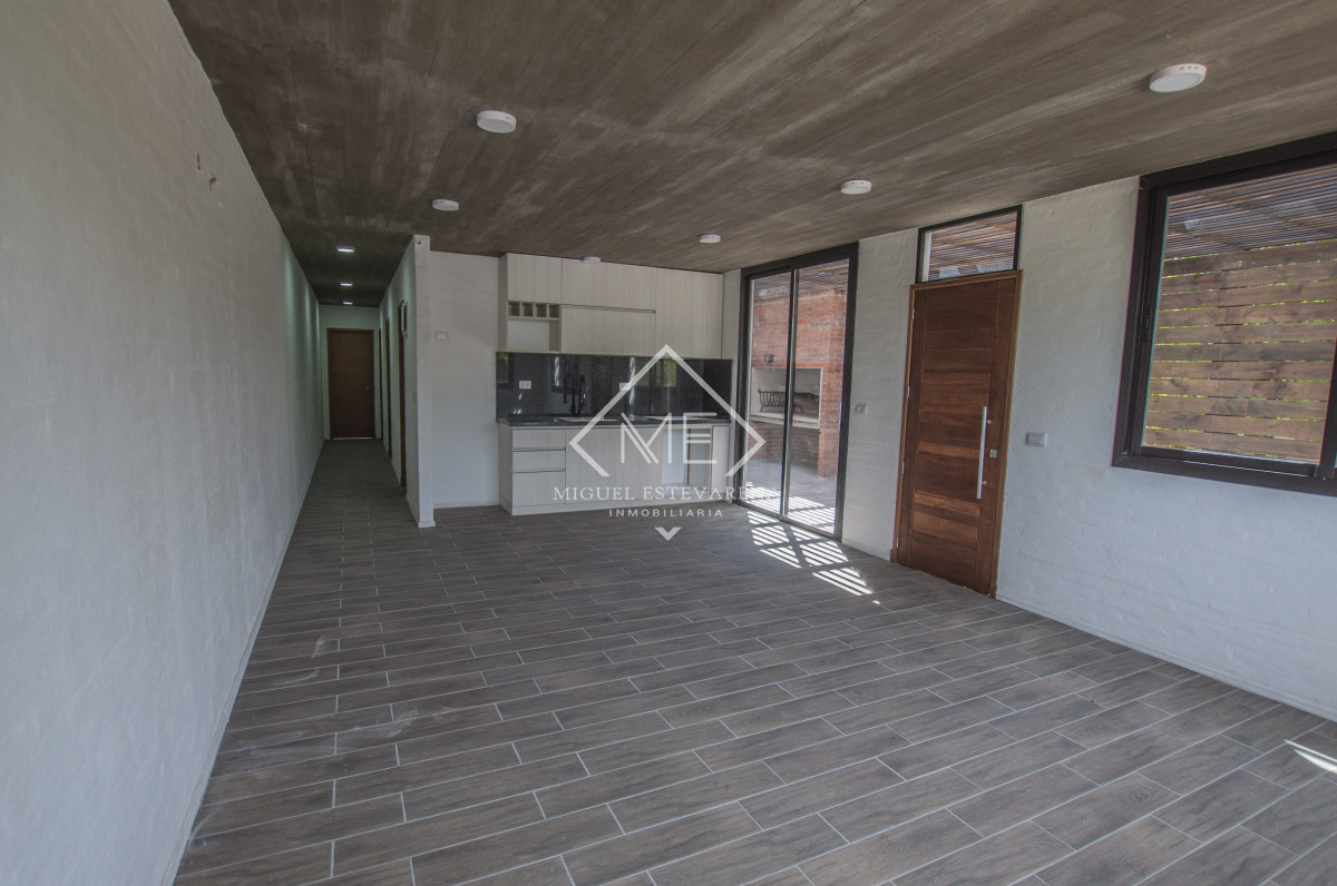 Casa ID.765 - Casa en venta, 3 dormitorios dos baños San Francisco