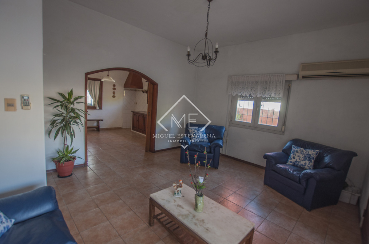 Casa ID.784 - Venta Casa 2 Dorm. Maldonado - Potencial Inversor, Entrada Lateral
