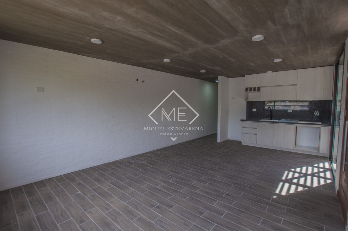 Casa ID.765 - Casa en venta, 3 dormitorios dos baños San Francisco