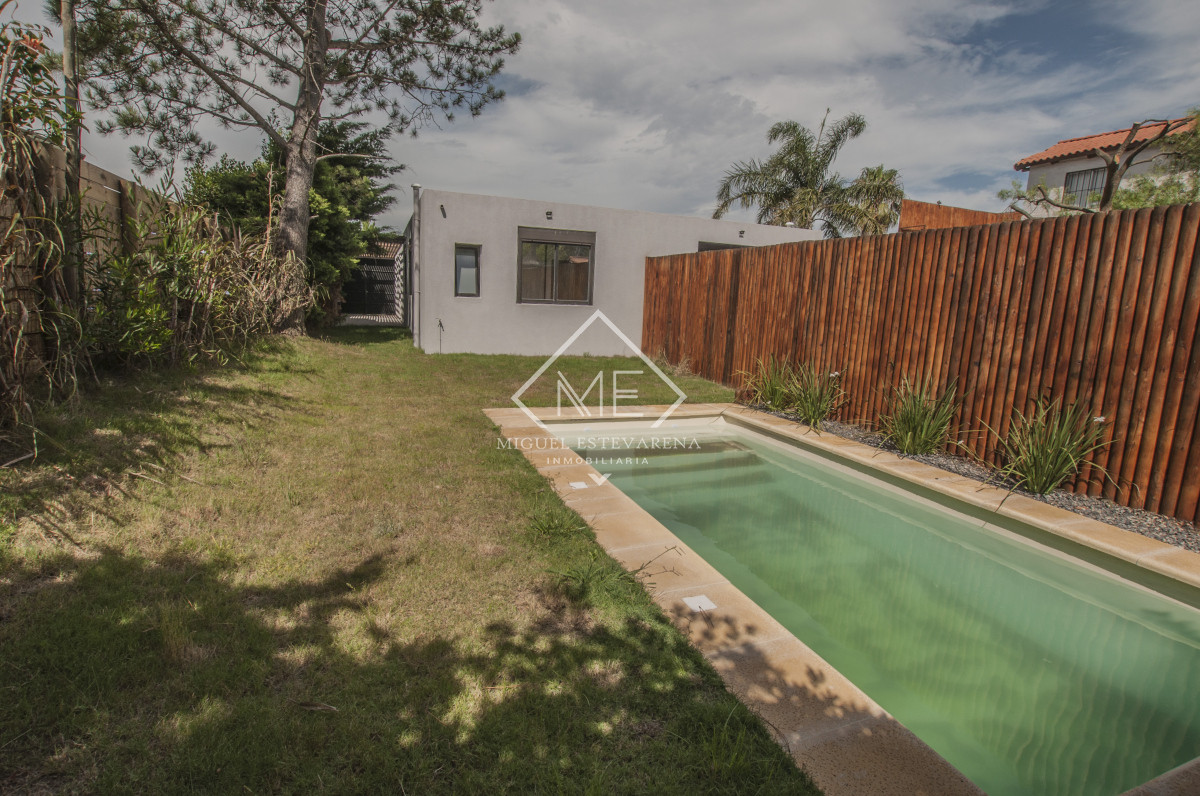 Casa ID.765 - Casa en venta, 3 dormitorios dos baños San Francisco