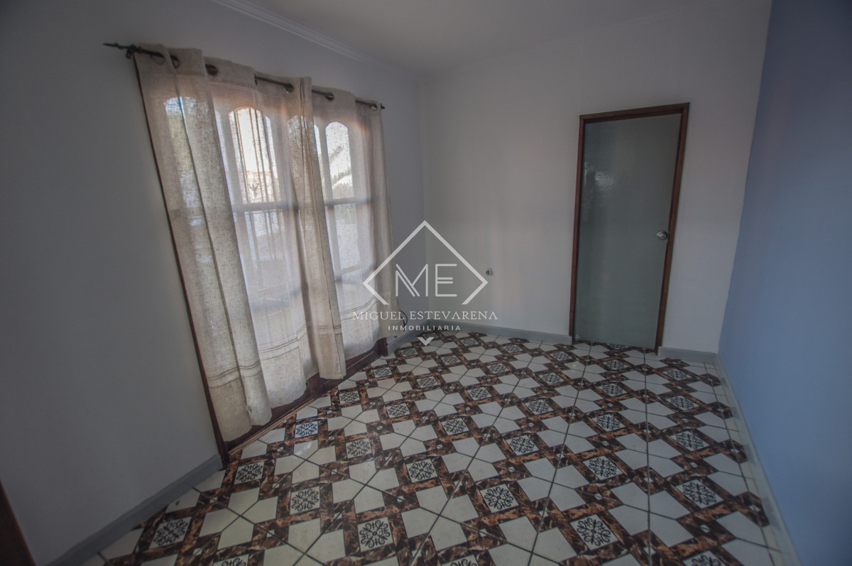 Casa ID.822 - Casa Minas - 2/3 Dorm. + Monoambiente, Gran Terreno Esquina