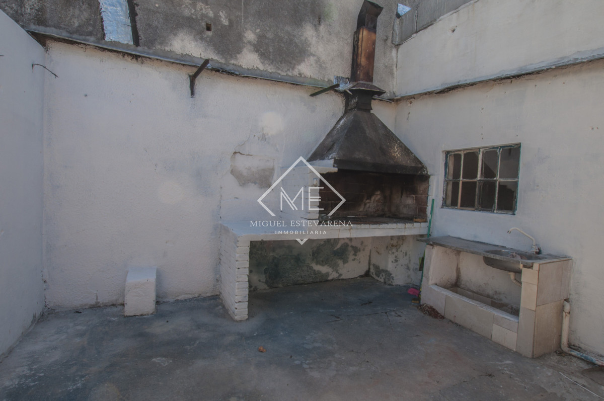 Casa ID.855 - Venta Casa Con Renta - 345m2, Estufa A Leña, Cerca De Todo