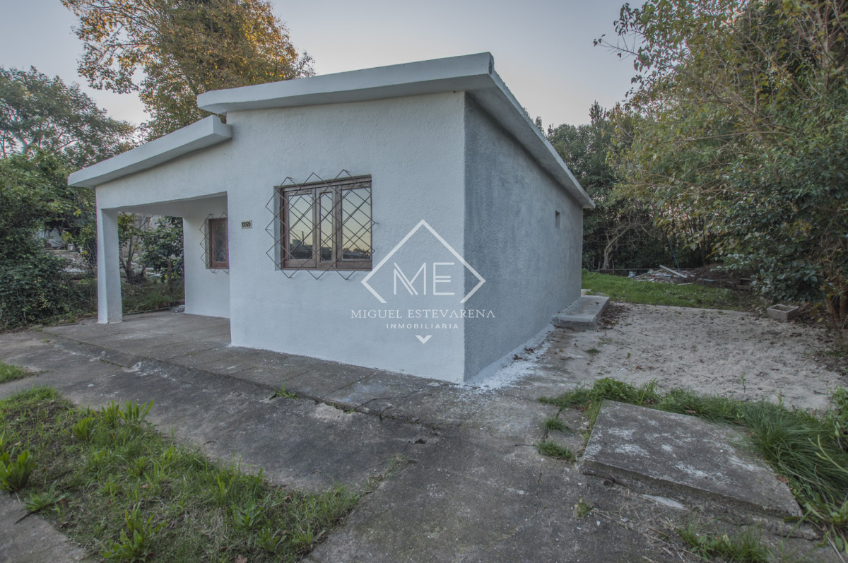 Casa ID.875 - Alquiler de casa en Minas con Fondo Amplio y Entrada para Auto - Barrio Peñarol