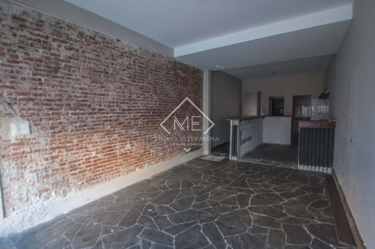 Local Comercial ID.746 - Venta de Local con Ubicación Privilegiada en el Centro de Maldonado